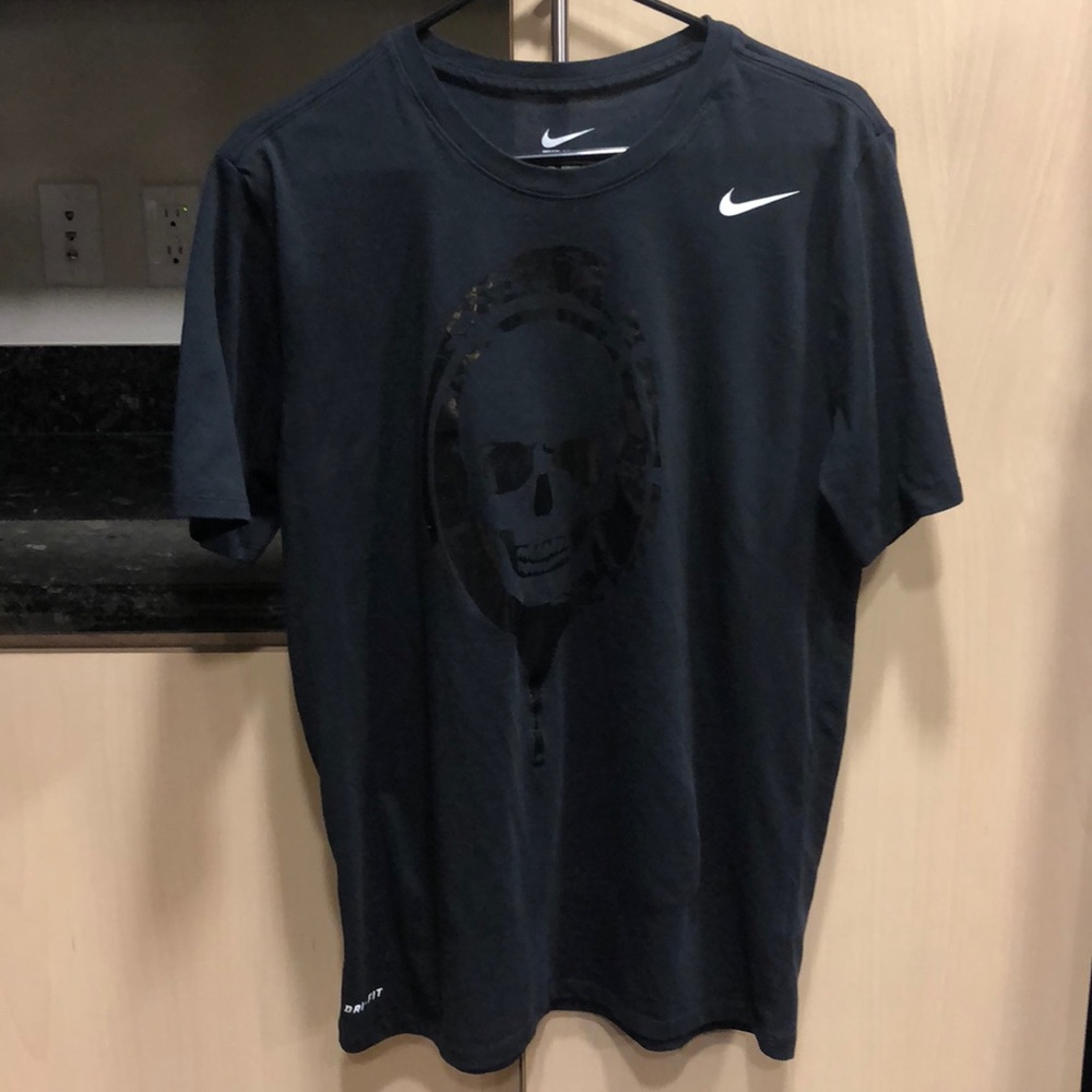 Nike Dri-Fit t-shirt, Men’s size L